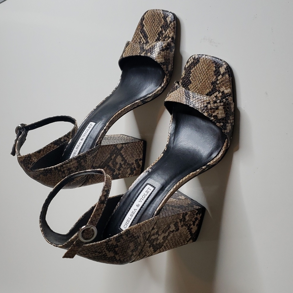 Chelsea & Violet Animal Print Heels